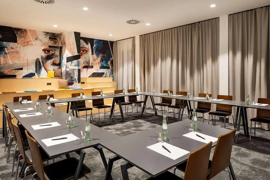 Otel Vienna House Easy Potsdamer Berlin